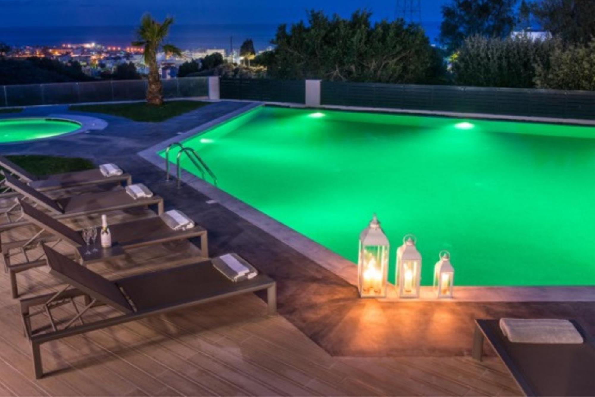 Orama Luxury Villa 4 Bedrooms With Private Pool 赫索尼索斯 外观 照片