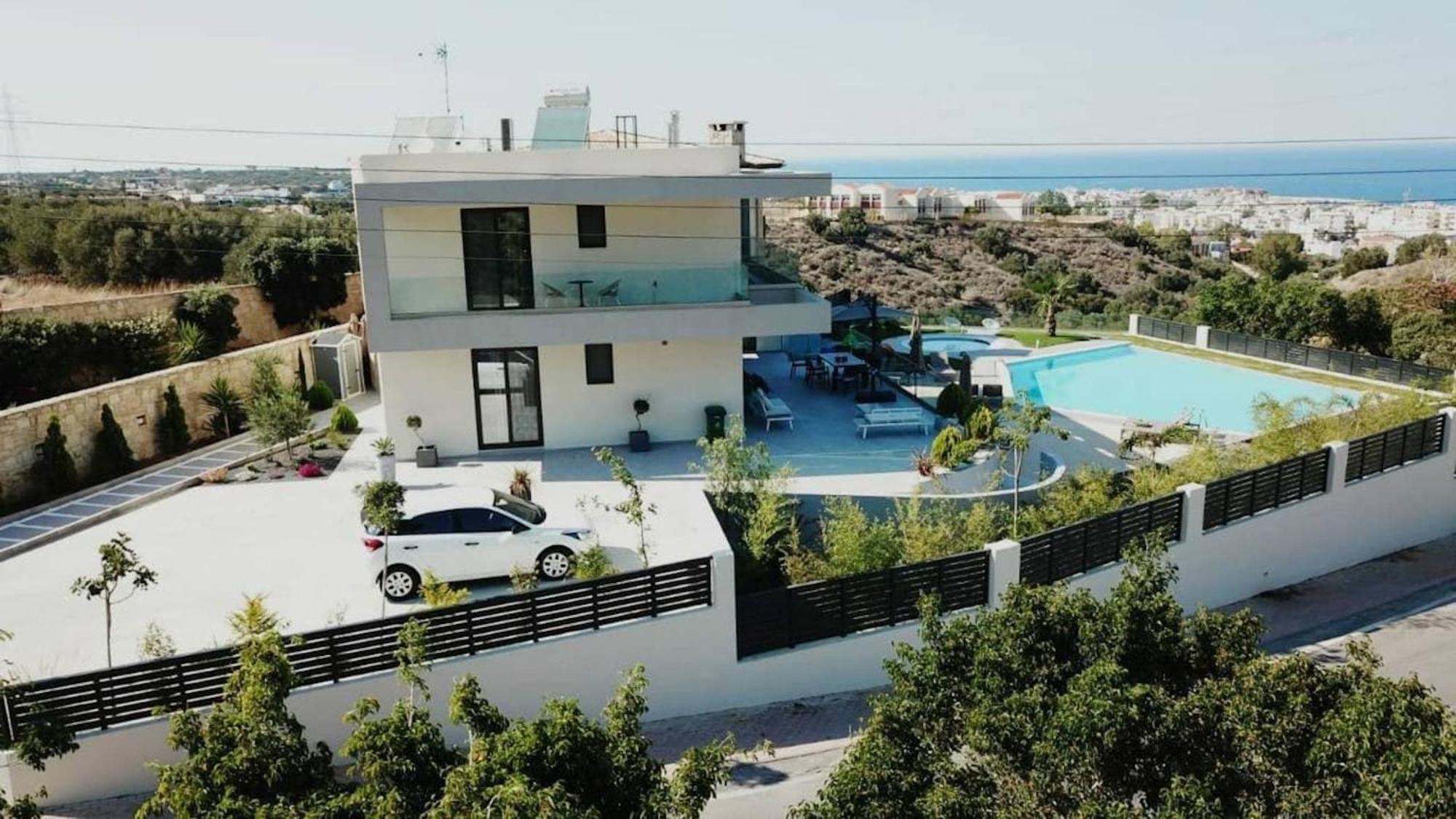 Orama Luxury Villa 4 Bedrooms With Private Pool 赫索尼索斯 外观 照片